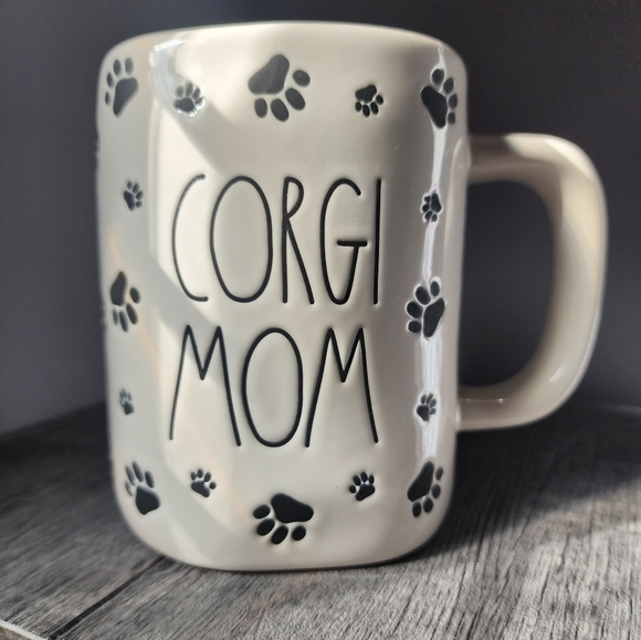 Rae Dunn CORGI MOM white and black paws - Picture 1 of 2